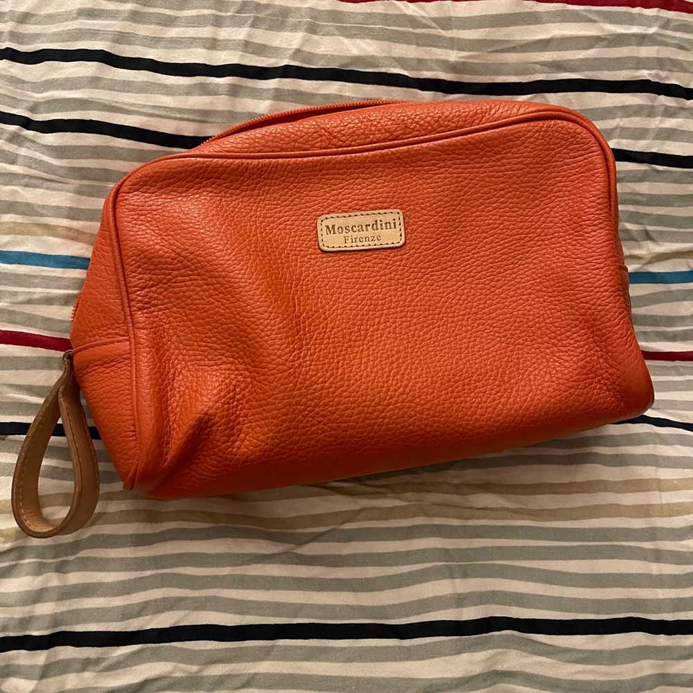 Moscardini toiletries bag.